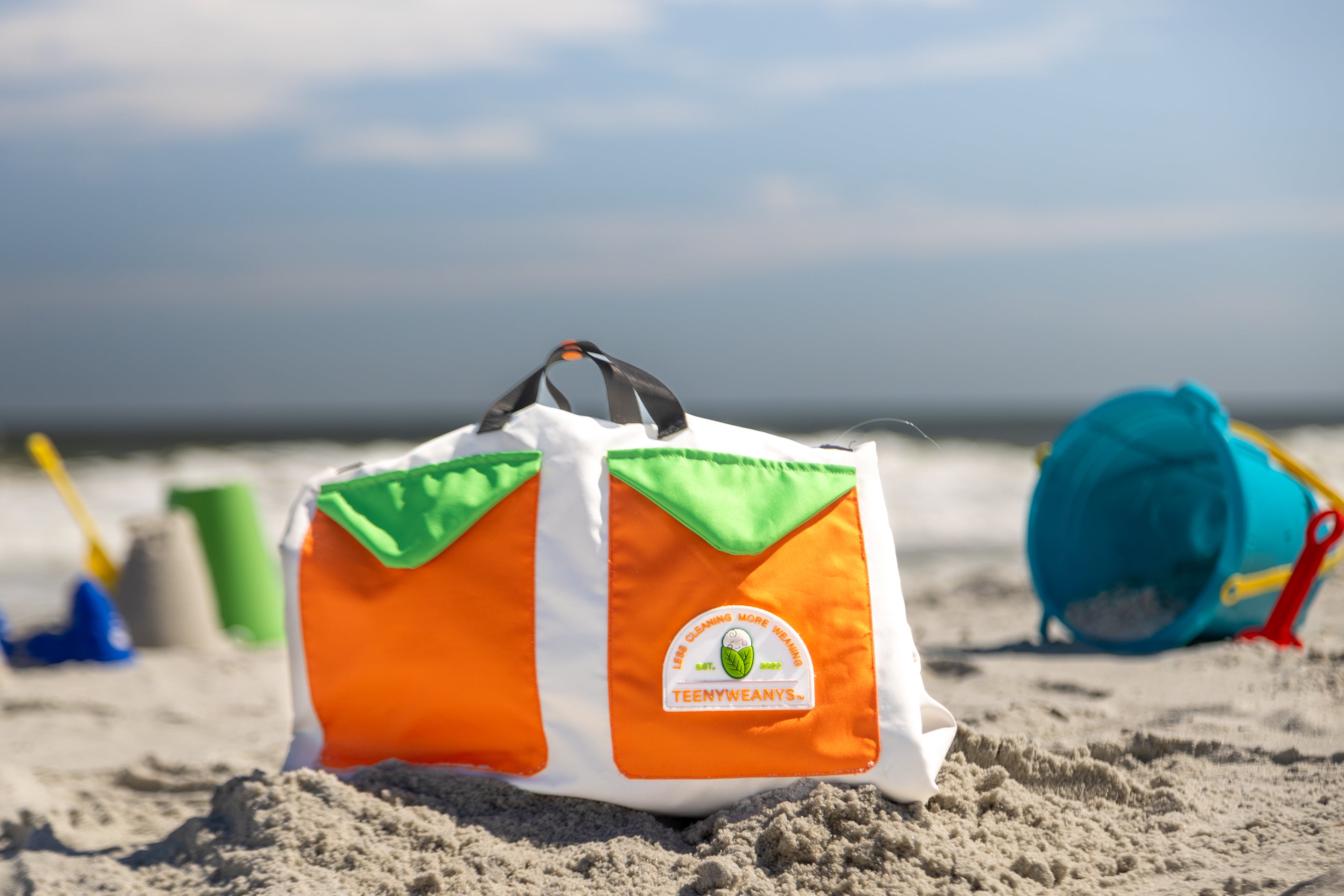 TEENYWEANYS: Stylish Bag, Food Catcher, and Foldable Waterproof Baby Grab Mat